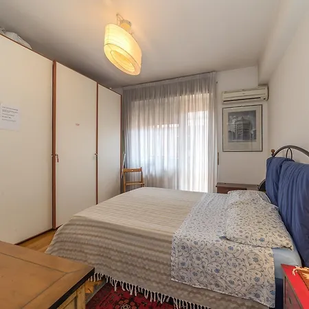 Cipro Lovely Apartamento *